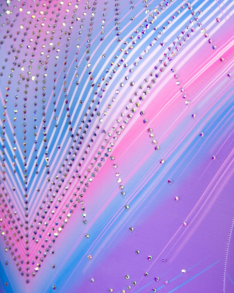 Dettaglio degli strass del body da ginnastica Aria